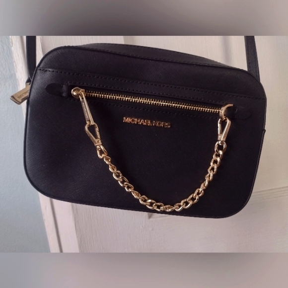 NWOT Michael Kors Black Jet Set Large Saffiano Leather Crossbody Bag w/Gold - Picture 2 of 12